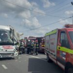 Alertă maximă: Un autocamion și un autocar, implicate într-un grav accident de circulație 3 plan rosu de interventie un autocamion si un autocar cu pasageri implicate intr un accident rutier 6830621f2c001