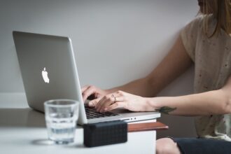 planul apple de reorganizare a browserului safari cu cautare bazata pe ai este o posibila lovitura pentru dominatia google 681c5d252b9dd