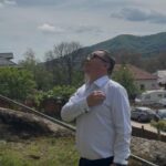 Ponta a ales în umbra mănăstirii: „Am acționat cu convingerea că Dumnezeu ne-a dăruit o națiune și un popor binecuvântat” 2 ponta a votat langa manastire am pontat cu credinta ca dumnezeu ne a dat o tara si un popor binecuvantat 68176bd838a89