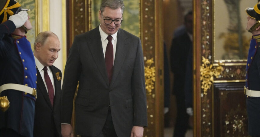 Aleksandar Vucic, președintele Serbiei, solicită lui Vladimir Putin reduceri la gazele naturale. Reacția liderului de la Kremlin 1 presedintele sarb aleksandar vucic ii cere lui vladimir putin gaze naturale la pret redus ce a spus liderul de la kremlin 681ee19e1feeb