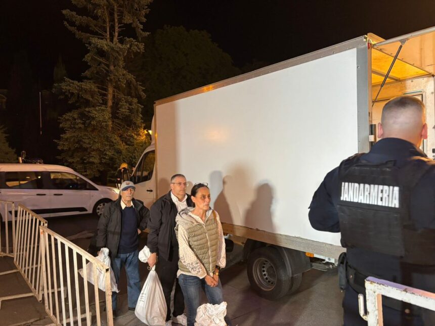 Președinții secțiilor de votare din Constanța își fac apariția la Biroul Electoral Județean 1 presedntii sectiilor de votare din municipiul si judetul constanta au inceput sa soseasca la biroul electoral judetean 682a2fc42e923