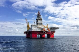preturile petrolului au consemnat in aprilie cea mai mare scadere lunara din ultimii trei ani si jumatate 68131548cf17a