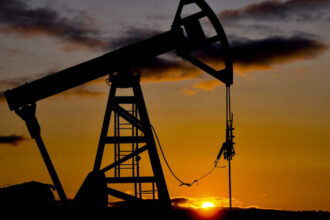 preturile petrolului au scazut puternic joi pe fondul posibilului acord nuclear dintre sua si iran 6826d333729e2