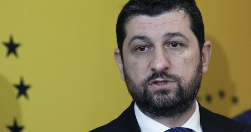 AUR își exprimă prima reacție după succesul lui Nicușor Dan: Marius Lulea îi mulțumește lui Călin Georgescu și anunță: „Continuăm drumul!” 1 prima reactie din aur dupa ce nicusor dan a castigat alegerile marius lulea i a multumit lui calin georgescu mergem mai departe 682a5e70a783b