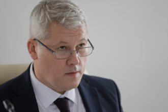prima sedinta a guvernului interimar predoiu are loc astazi ce hotarari sunt prevazute pe ordinea de zi 681c6e42e0d3a