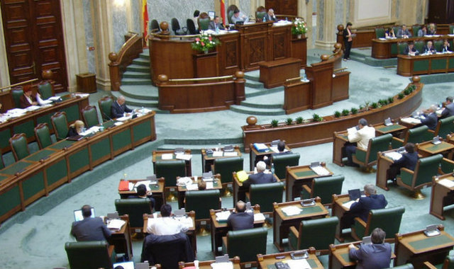 Proiect: Stabilirea unor limite precise pentru mandatul administratorilor neexecutivi în cadrul companiilor 1 proiect se introduc limite clare cu privire la durata mandatelor administratorilor neexecutivi ai societatilor 6825e5ea67679
