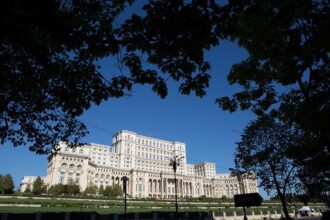 proiectul care prevede reducerea numarului de parlamentari la 300 redepus la senat 6839821f7e35f