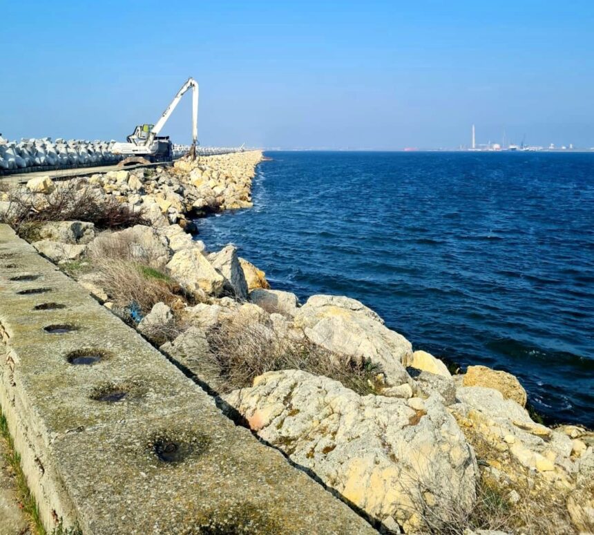 Revitalizarea proiectului de amenajare a facilităților pentru pescuit în portul Midia: ANPA solicită avizul ecologic de la APM Constanța 1 proiectul pentru construirea de facilitati pescaresti pentru portul midia resuscitat anpa cere avizul de mediu de la apm constanta 681c24270d4d0