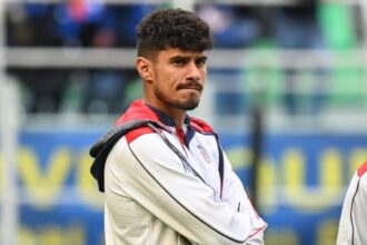 ramane in serie a cagliari s a decis in privinta lui florinel coman 681602c6048a3