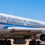 Reacția Casei Albe la propunerea Qatarului de a-i furniza lui Trump un nou avion pentru Air Force One 2 raspunsul casei albe la oferta qatarului de a i oferi lui trump un nou avion air force one 6821f3b73fa3e
