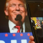 "Impactul tarifelor impuse de Trump: O furtună de incertitudine amenință prețurile smartphone-urilor" 3 razboiul tarifelor lui trump ar putea duce la scumpirea smartphone urilor industria se confrunta cu o furtuna de incertitudine 68399ee895feb
