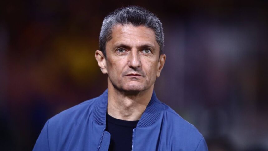 Răzvan Lucescu își împărtășește viziunea asupra șanselor echipei naționale de a ajunge la Mondial, înainte de duelul cu Austria: "O mare dezamăgire" 1 razvan lucescu a vorbit despre sansele nationalei de a se califica la mondial inaintea confruntarii cu austria mare deceptie 6838af8cb1013