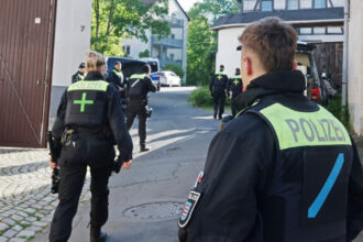 regatul germaniei a fost interzis de autoritati dupa o operatiune ampla este cea mai mare organizatie estremista din tara 682301dff0f63