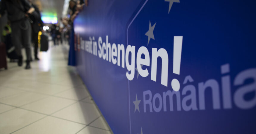 România și Bulgaria, modele de succes în integrarea în Schengen, conform unui reprezentant al Comisiei Europene 1 romania si bulgaria au dat un bun exemplu prin aderarea fara probleme la schengen potrivit unui oficial al comisiei europene 68245026d33d9