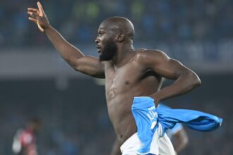 romelu lukaku adevarat campion atacantul lui napoli a avut o copilarie crunta mama amesteca laptele cu apa 6831533cd08fb