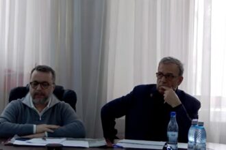 ruptura dintre primarul chitac si viceprimarul rusu pentru prima data in public liberalii s au ars intre ei in consiliul local 6839a8f6cf4fb
