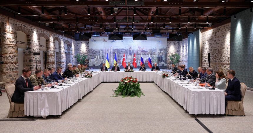 Rusia și Ucraina reiau dialogul la Istanbul după o pauză de aproape un an și jumătate: „Ambele națiuni sunt prezente” 1 rusia si ucraina au inceput la istanbul primele negocieri directe de dupa primavara lui 2022 cele doua parti sunt aici 6827279891dde