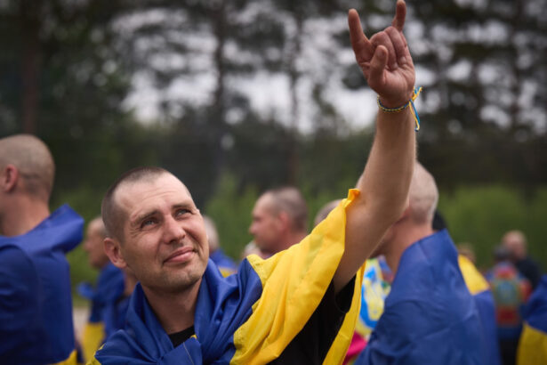 rusia si ucraina au incheiat schimbul de prizonieri de razboi fiecare parte a eliberat azi peste 300 de soldati capturati 68330c9890dbb