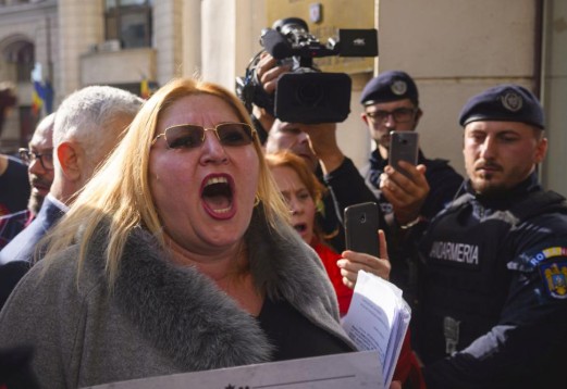 Șoșoacă revine în forță: „Aoooleuuu! Bolojan va fi șef la Guvern!” 1 s a trezit sosoaca aoooleuuu va fi bolojan prim ministru 682a40c6ddb34