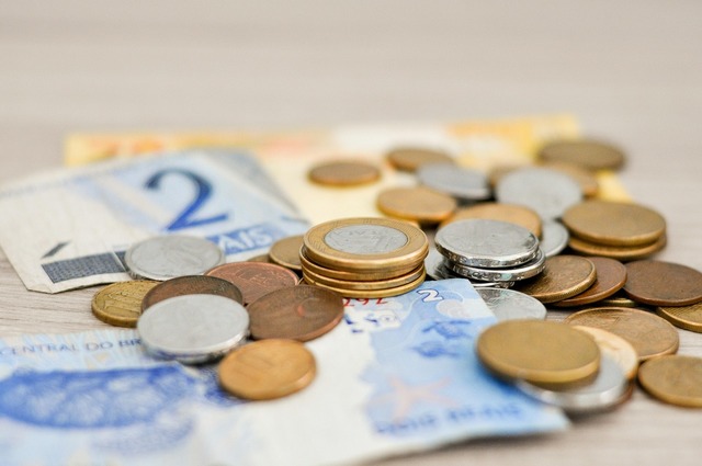 Veniturile medii în Europa: Luxemburg și Elveția, lideri la câștiguri, în timp ce România rămâne sub standardul UE. Disparități de peste șase ori între națiuni. 1 salariile medii in europa luxemburg si elvetia in topul veniturilor romania sub media ue diferente de peste 6 ori intre tari 6819f81659410