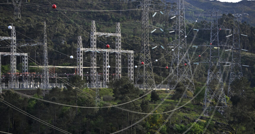 Suspans pe frontul energetic: Spania și Portugalia în impas, cu autoritățile fără răspunsuri la întreruperea de curent 1 schimburile de energie intre spania si portugalia raman suspendate autoritatile inca nu au nicio idee ce a provocat pana de curent 68152d20a858b