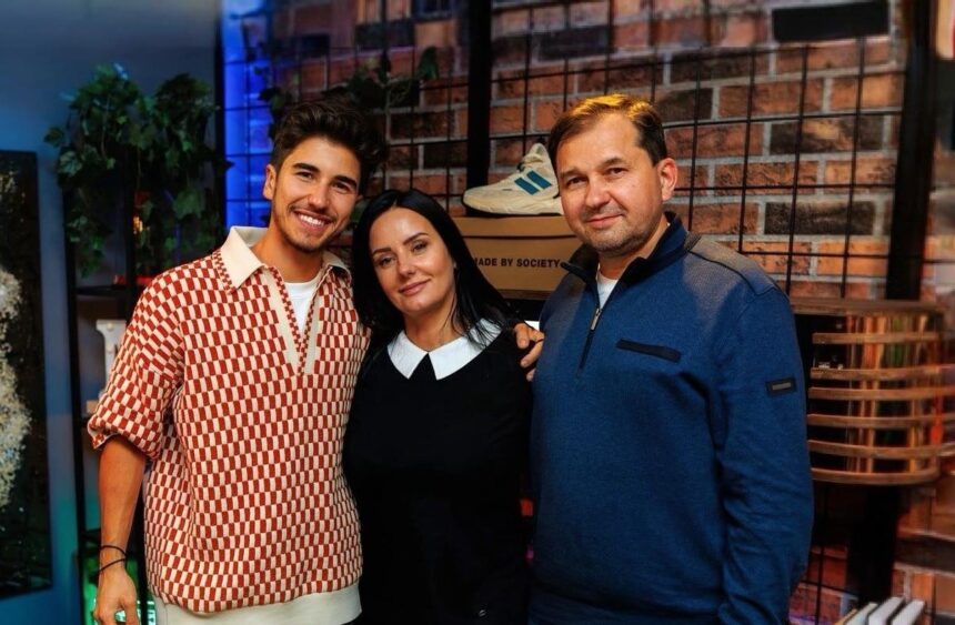 Sebastian Dobrincu dezvăluie rolul părinților săi în ruptura de Ioana Ignat: „Nu, nu ascult sfaturi. N-ai vrea să fii alături de un dependent de alcool, nu?” 1 sebastian dobrincu despre implicarea parintilor lui in despartirea de ioana ignat nu nu primesc sfaturi nu ai vrea sa fii cu un alcoolic nu 683811d7dec10
