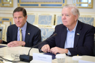 senatul sua este asteptat sa adopte un proiect de lege pentru introducerea de noi sanctiuni rusiei spune un senator republican 683b22d3ae5db