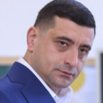 Simion, după verdictul CCR: „Asta se întâmplă când unii își cer soarta! Luați cu pâine, banane și Franța!” 3 simion dupa decizia ccr este exact merita unii luati cu paine banane si franta 6838abc607f48