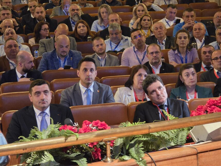 Simion și Nicușor Dan, prima întâlnire tensionată la Congresul BNS: „Există firme care au mizat împotriva leului!” / „Nu tot ce se întâmplă este o conspirație” 1 simion si nicusor dan prima ciocnire la congresul bns sunt companii care au pariat impotriva leului nu tot ce se intampla este o conspiratie 681b792d4e3ad