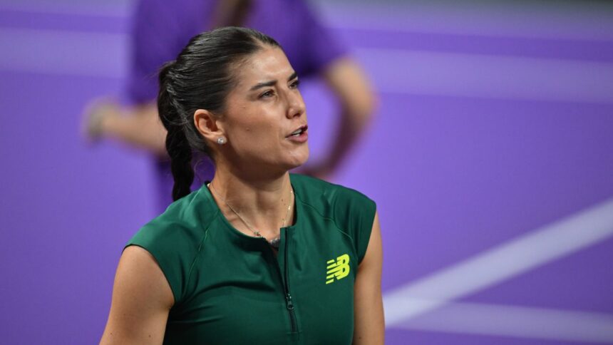 Sorana Cîrstea se retrage: cine a intrat pe teren în locul ei la Roma, în fața suporterilor români dezamăgiți? 1 sorana cirstea s a retras cine a iesit in locul ei pe teren la roma in fata unor romani dezamagiti 681b40ed766c8