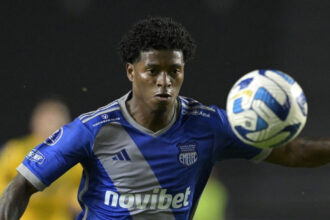 sotia si fiul unui fotbalist au fost rapiti in ecuador ce a facut jackson rodriguez cand atacatorii au intrat in casa 68146f1c6e5fc