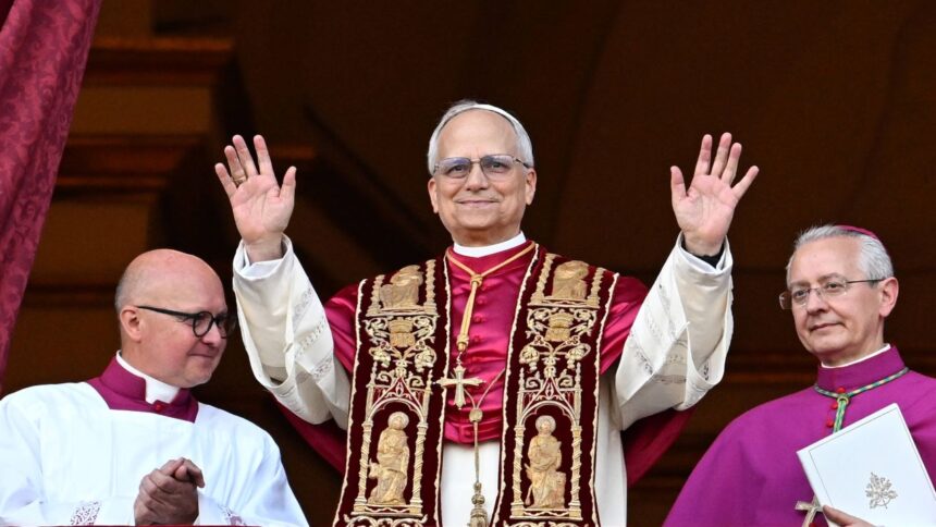 Sportul care l-a impresionat pe Papa Leon al XIV-lea: „Sunt doar un amator, dar abia aștept să mă întorc pe teren!” 1 sportul care l a dat gata pe papa leon al xiv lea ma consider jucator amator abia astept sa revin pe teren 681d15830f4fb