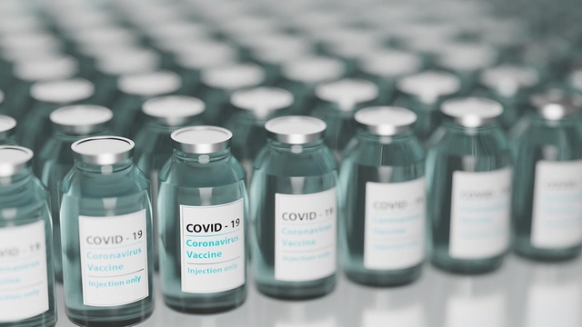 Statele Unite își schimbă poziția: vaccinarea copiilor și a gravidelor împotriva COVID-19 nu mai este sugerată 1 statele unite nu mai recomanda vaccinarea copiilor si a femeilor insarcinate impotriva covid 19 6836bf6f80cbd
