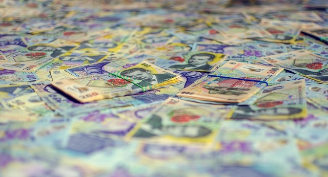 România investește miliarde de lei în recompense pentru angajații din sectorul public 1 statul roman achita bugetarilor miliarde de lei pentru sporuri bonusuri si prime 6839c15e97dfe