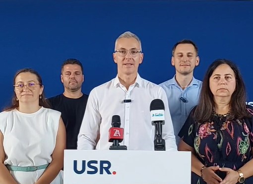 Stelian Ion (USR): „Dragi cetățeni, mobilizați-vă la vot! Avem puterea de a împiedica ca ura, intoleranța și lipsa de respect să devină norme în societatea noastră” 1 stelian ion usr oameni buni veniti la vot puteti decide ca amenintarile declaratiile fasciste si xenofobe stigmatizarile dispretul si mitocania sa nu se transforme in politica de stat 68275aaae7272
