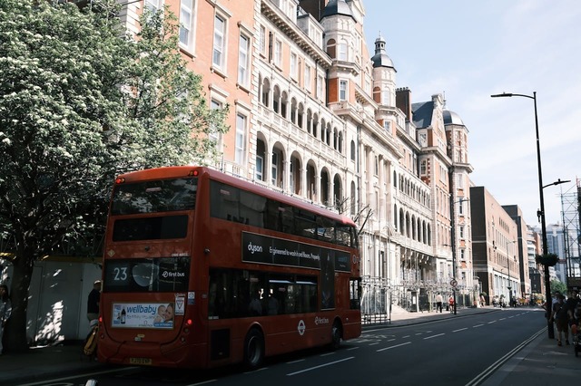 SUA și Marea Britanie încheie un pact inovator: Un pas esențial pentru consolidarea relațiilor economice transatlantice 1 sua si marea britanie semneaza un nou acord cu facilitati imediate pas important care va intari legaturile economice transatlantice 681ce6ad7a1cd