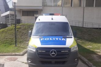 tanar din ovidiu prins si dus la penitenciarul poarta alba pentru furt calificat 681c99e371dcf