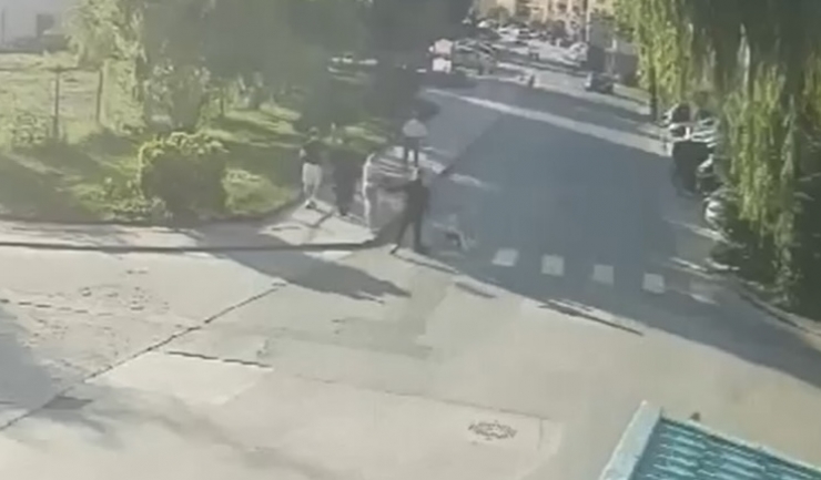 Tragedie pe străzile din Cosmopolis: o tânără a fost împușcată, iar agresorul a ales să își încheie viața. 1 tanara impuscata pe strada in complexul cosmopolis de langa bucuresti atacatorul s a sinucis 683b6071e3637