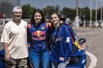 theo rose si puya adrenalina in masina de drift inainte de red bull soundclash 6836e686f1b6f
