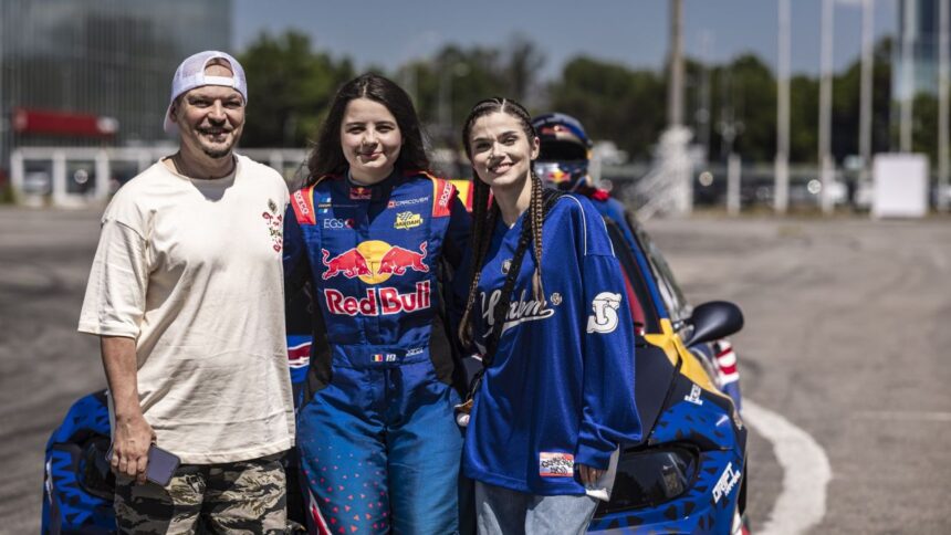 Theo Rose și Puya: Viteză și emoții în drift, pregătiri pentru Red Bull SoundClash! 1 theo rose si puya adrenalina in masina de drift inainte de red bull soundclash 6836e686f1b6f