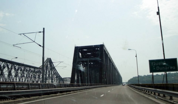 Accesul limitat pe autostrada A2, direcția București - Constanța, din cauza reparațiilor la podul de peste brațul Borcea 1 trafic restrictionat pe autostrada a2 sensul bucuresti constanta din cauza lucrarilor la podul peste bratul borcea 6819b3b647d67