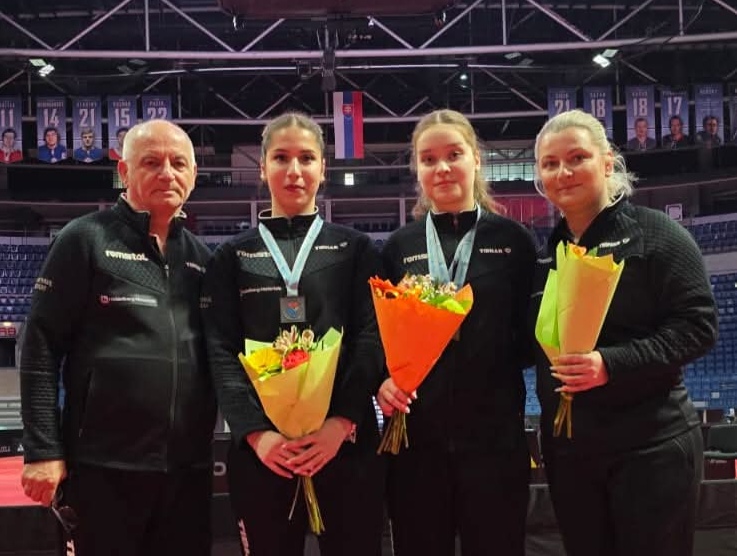 Tripla strălucire: Fetele de la CSM Constanța aduc acasă medalii de aur la Europenele de tenis de masă pentru tineret! 1 trei medalii pentru fetele de la csm constanta la europenele de tenis de masa la tineret 682229c59c4f9