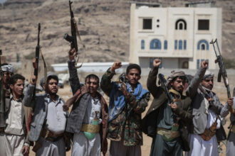 trump a anuntat ca nu mai bombardeaza yemenul houthi au capitulat rebelii au promis o riposta fulgeratoare impotriva israelului 681a789bd691d