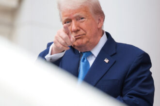 trump da asigurari ca va castiga batalia impotriva universitatii harvard nebuni radicalizati scandalagii 6835735d86874