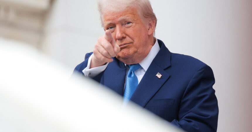 Trump promite victoria în confruntarea cu Universitatea Harvard: „Radicalii și scandalagii nu ne vor opri!” 1 trump da asigurari ca va castiga batalia impotriva universitatii harvard nebuni radicalizati scandalagii 6835735d86874