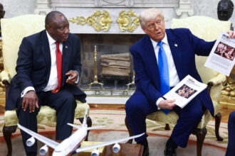 trump l a umilit pe presedintele africii de sud in biroul oval cu un clip video plin de fake news 682f57b54a7d8