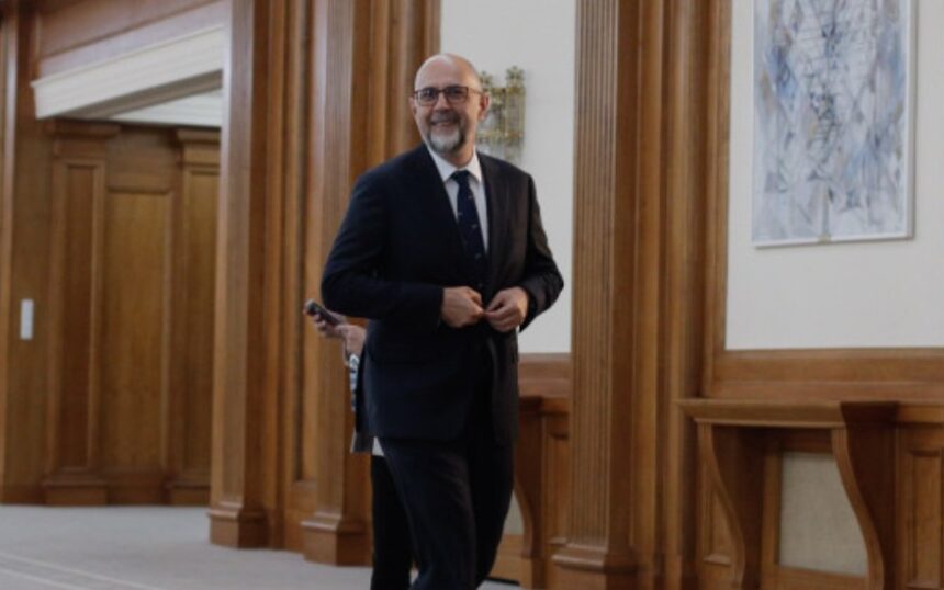 UDMR aspiră la putere: Kelemen Hunor declară: „Suntem pregătiți pentru o discuție cu Nicușor Dan” 1 udmr vrea la guvernare kelemen hunor suntem deschisi dialogului cu nicusor dan 682c41d1749ba