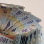 Știri de Ultimă Clipă: Guvernul a înregistrat un deficit în aprilie, contrar previziunilor fostului prim-ministru. Deși deficitul pe primele patru luni este în regres față de anul trecut, acest lucru se datorează plății anticipate a pensiilor pentru luna mai 2024. 3 ultima ora guvernul nu a avut excedent in aprilie asa cum se astepta fostul premier deficitul la patru luni e in scadere fata de anul trecut dar numai pentru ca in aprilie 2024 s au platit in avans 6823917e7aa7e