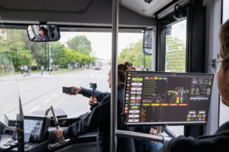 un autobuz electric fara sofer a fost testat in premiera la cluj napoca viitorul circula in oras fara sofer dar cu viziune 68309ded10fe1