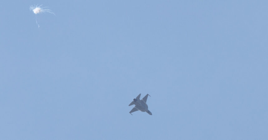 Tragedie în Egipt: Un aparat de zbor militar s-a prăbușit, iar echipajul nu a supraviețuit 1 un avion militar de antrenament s a prabusit in egipt toti membrii echipajului au murit 682b7825cb869